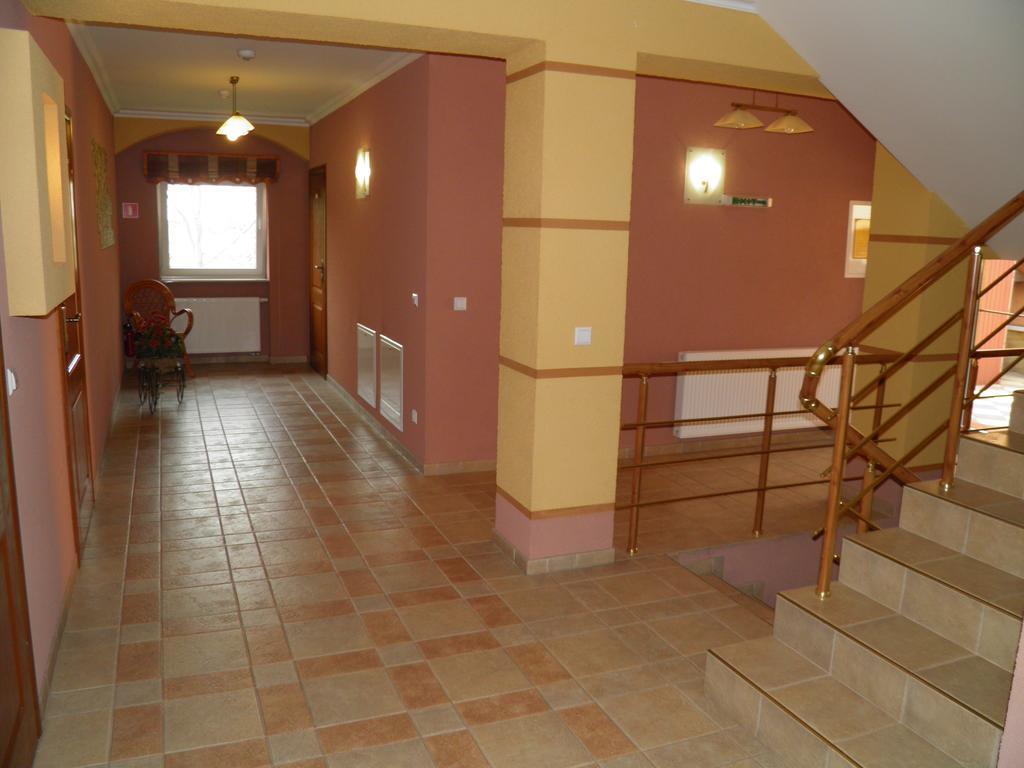 Magnat Hotel Mukachevo Exterior foto