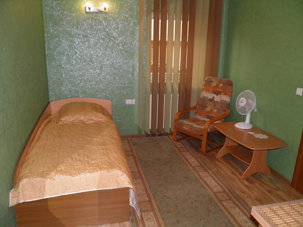 Magnat Hotel Mukachevo Quarto foto