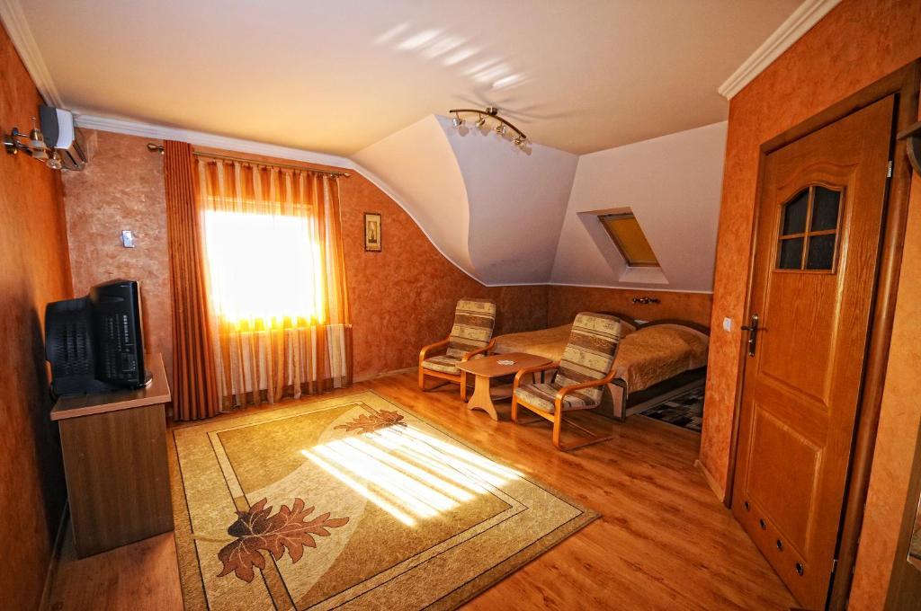 Magnat Hotel Mukachevo Quarto foto