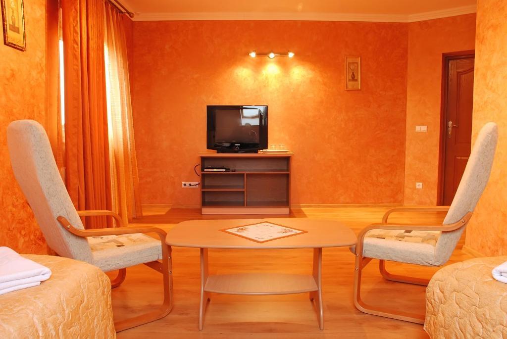 Magnat Hotel Mukachevo Quarto foto